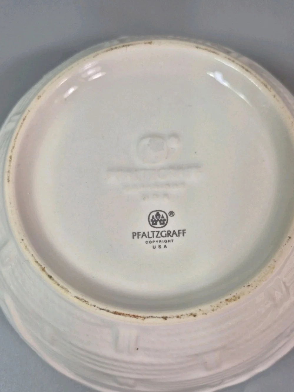 Pfaltzgraff White Stoneware Floral Christmas Bowl Green Rim 7